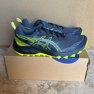 ASICS Gel-Trabuco 9 Running Shoes, NWT - Black and Neon Yellow. Size 13